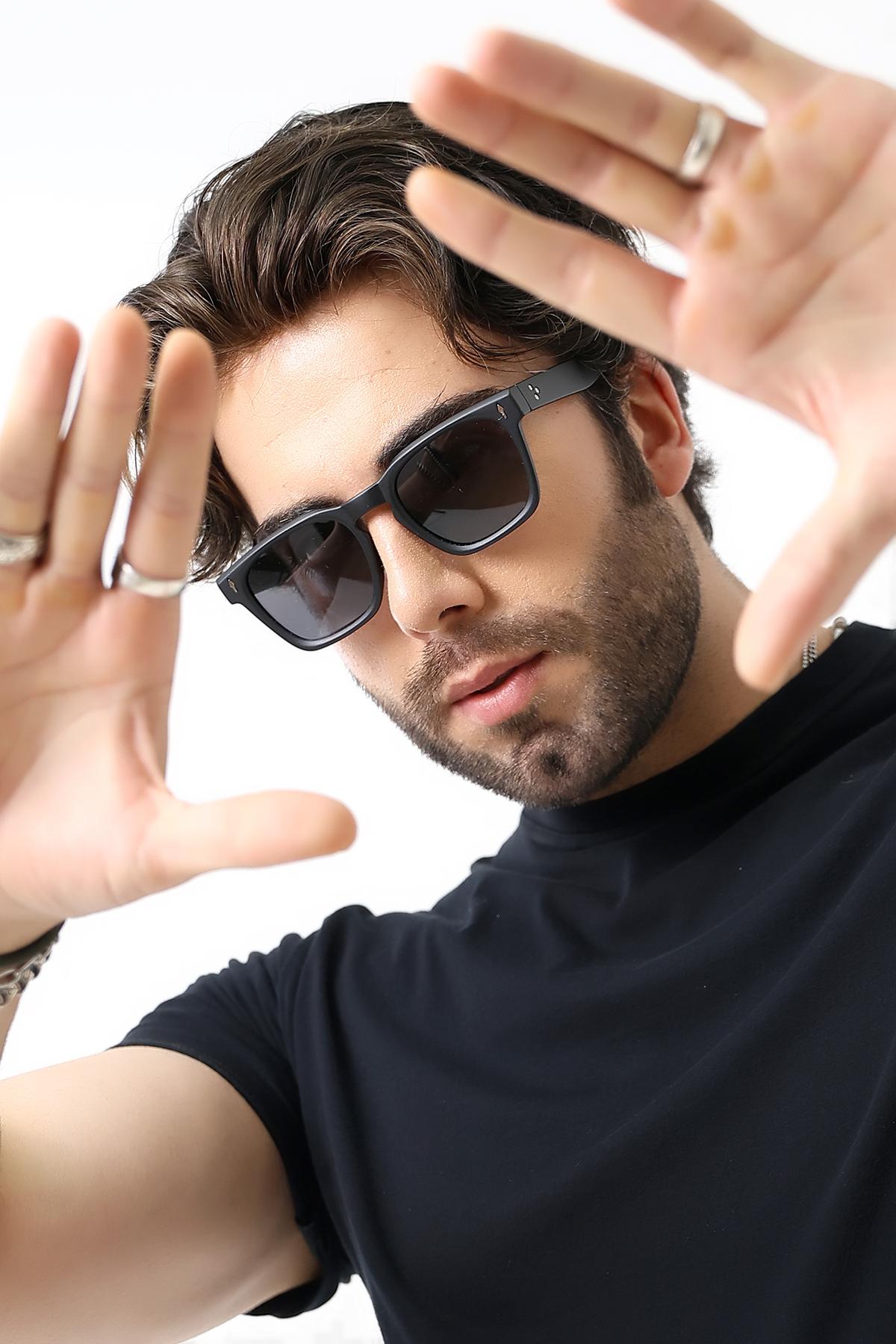 Unisex Aksesuarlı Kare Mat Siyah Polarize Güneş Gözlüğü 23037 c2 p m