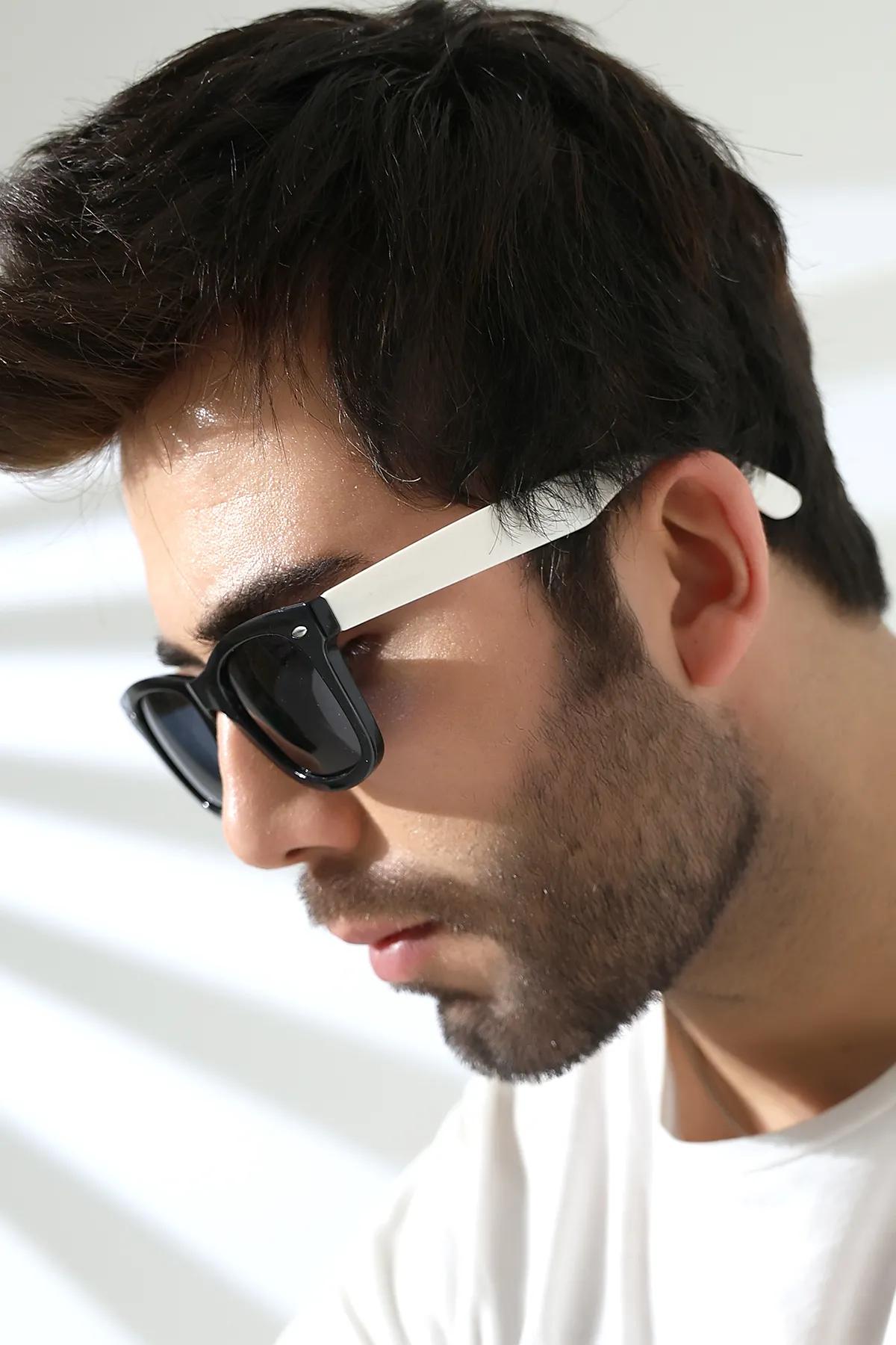 Erkek Wayfare Siyah-Beyaz Polarize Güneş Gözlüğü 23045-2 c0220 p