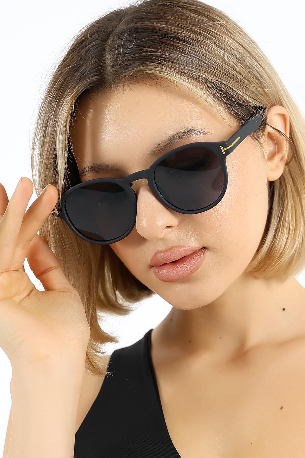 Kadın Mat Siyah Oval UV400 Güneş Gözlüğü Gold Detay WP25-14 C2 M