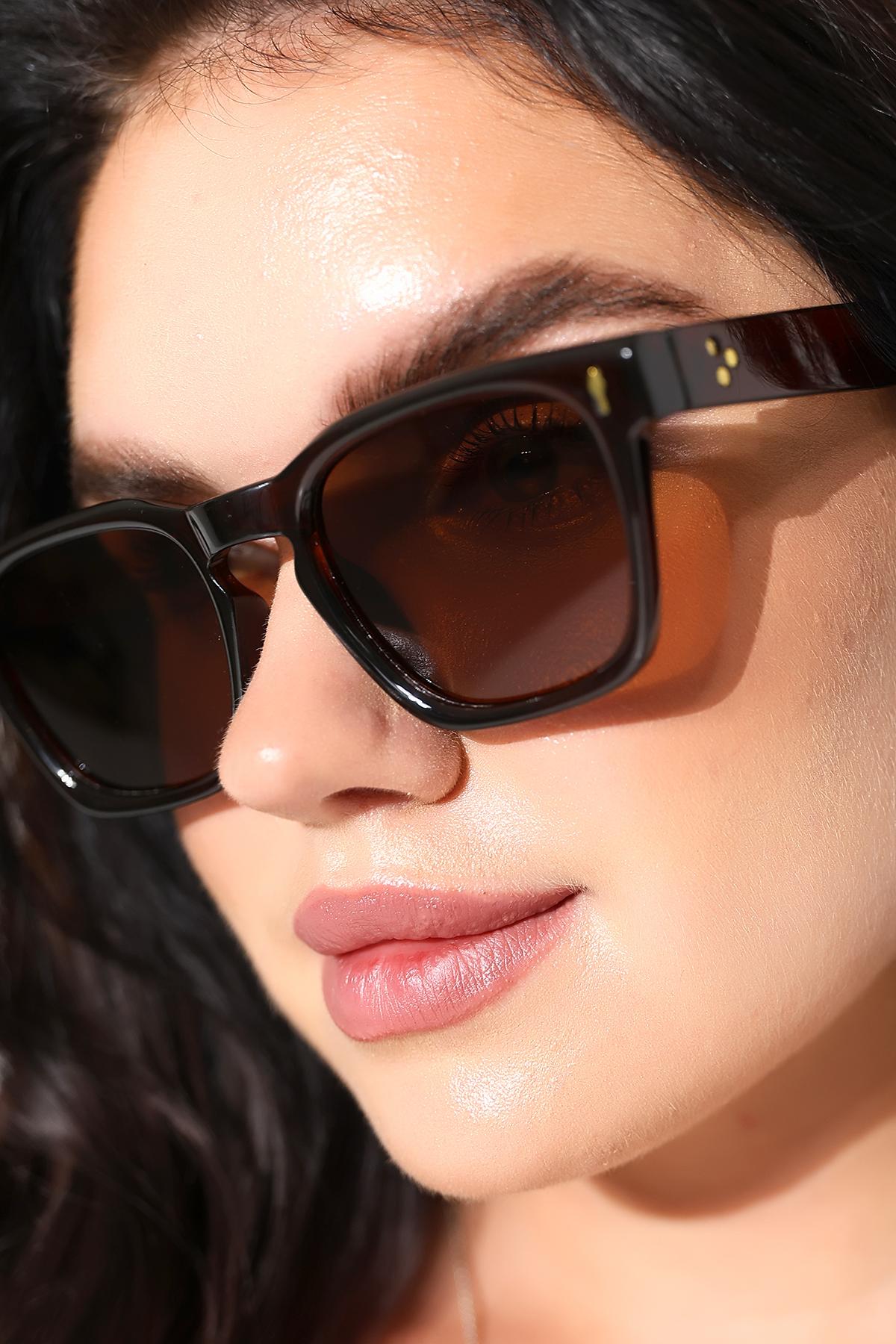 Unisex Aksesuarlı Kare Kahverengi Polarize Güneş Gözlüğü 23037 C3 P